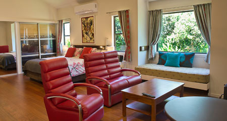 wfc-premium-cottages-extra-comfy-lounge