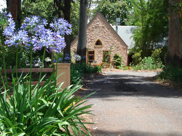 Entrance to Witches Falls Cottages - Tamborine Mountain